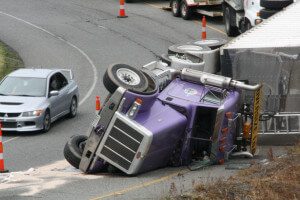 Who is Responsible for an Illinois Rollover Truck Accident?